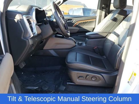 Used 2023 GMC Canyon Denali image 15