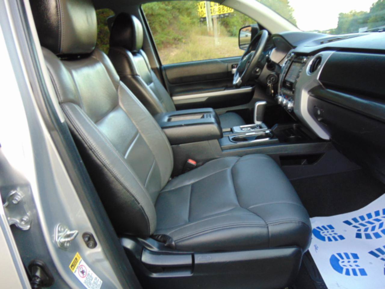 Used 2016 Toyota Tundra SR5 w/ SR5 Upgrade Package AWD/4WD image 15