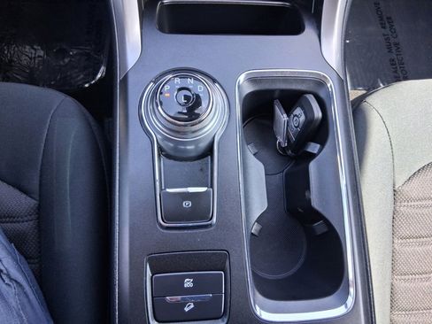 Used 2019 Ford Fusion SE FWD image 14