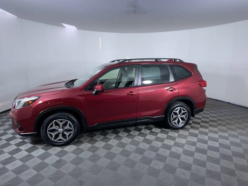Certified 2023 Subaru Forester Premium image 4