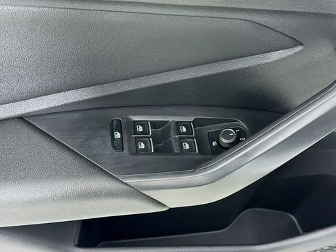 Used 2021 Volkswagen Jetta R-Line FWD image 18