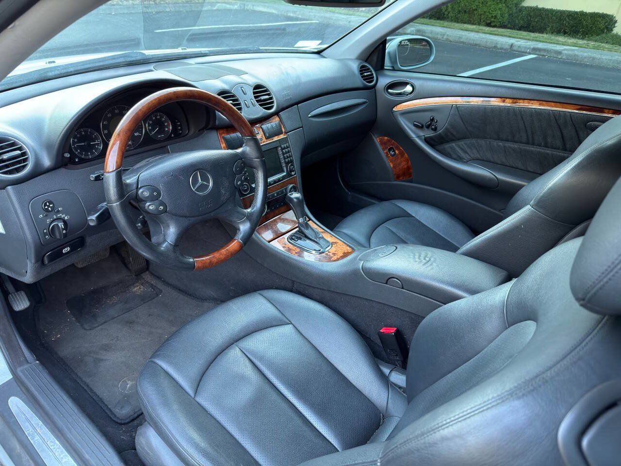 Used 2005 Mercedes-Benz CLK 500 Coupe w/ Sunroof Pkg image 10