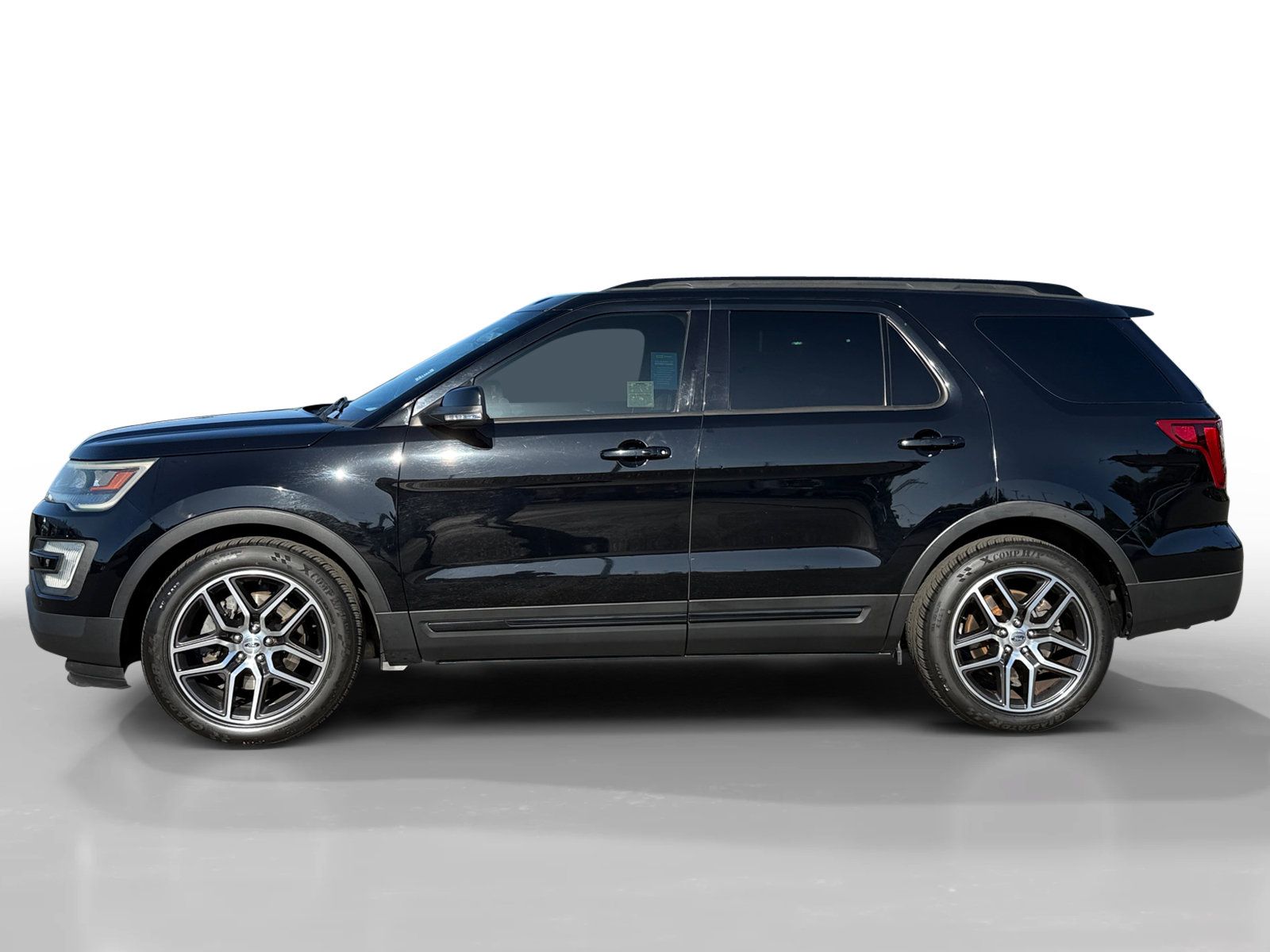 Used 2016 Ford Explorer Sport w/ Equipment Group 401A AWD/4WD image 2