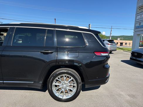 Used 2021 Jeep Grand Cherokee L Summit w/ Advanced Protech Group IV AWD/4WD image 9