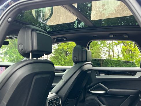 Certified 2026 Porsche Cayenne E-Hybrid AWD/4WD image 23