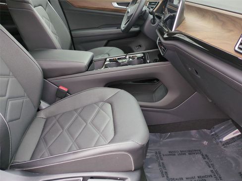 Certified 2025 Volkswagen Atlas SE image 20