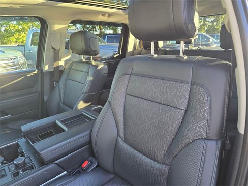 Used 2023 Toyota Tundra Limited image 21