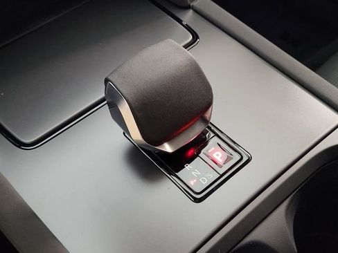 New 2026 Land Rover Discovery Sport Landmark AWD/4WD image 19