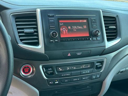 Used 2016 Honda Pilot LX image 24