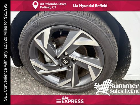 Certified 2025 Hyundai Elantra SEL w/ Cargo Package FWD image 9