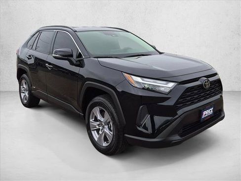 Used 2025 Toyota RAV4 XLE w/ Weather Package AWD/4WD image 3