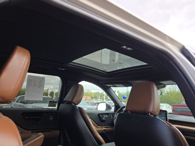 Used 2024 Lincoln Aviator Reserve w/ Elements Package Plus AWD/4WD image 9