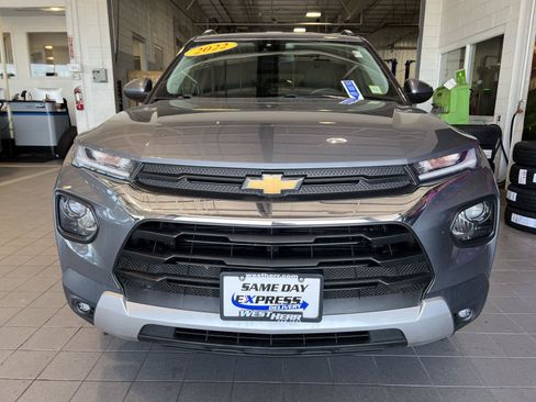 Used 2022 Chevrolet TrailBlazer LT AWD/4WD image 3