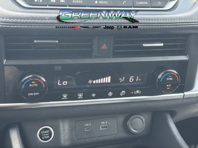 Used 2023 Nissan Rogue SV FWD image 22
