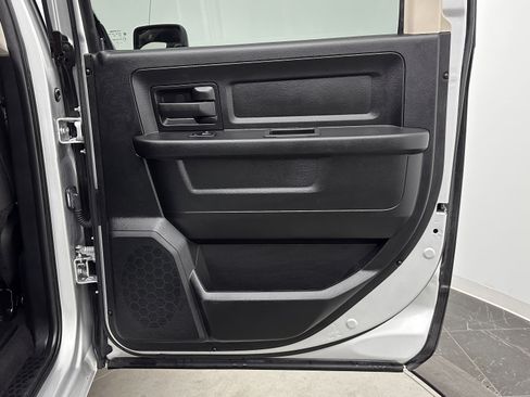 Used 2018 RAM 1500 Express image 24