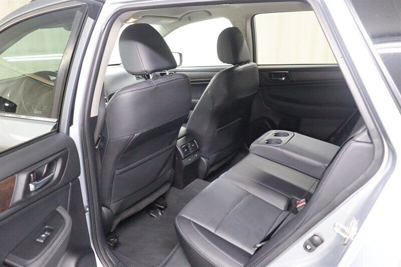 Used 2017 Subaru Outback 3.6R Limited AWD/4WD image 25