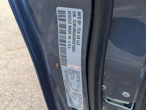 Certified 2021 Jeep Cherokee Limited w/ Elite Package image 42