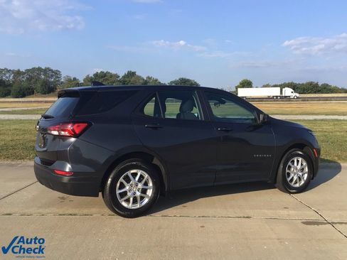 Used 2022 Chevrolet Equinox LS image 6