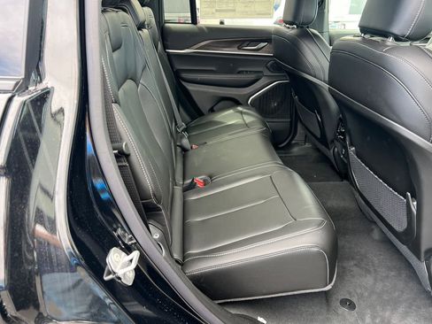 New 2026 Jeep Grand Cherokee Limited w/ Limited Altitude Package image 20