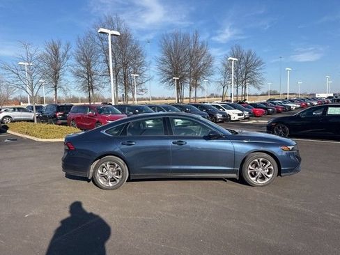 Certified 2024 Honda Accord EX image 7