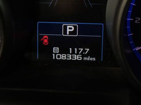 Used 2017 Subaru Outback 2.5i Premium image 18