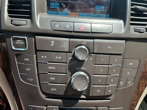 Used 2012 Buick Regal Premium FWD image 21
