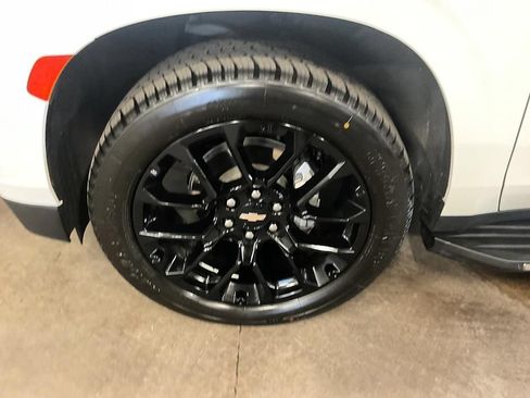 Used 2023 Chevrolet Tahoe High Country AWD/4WD image 15