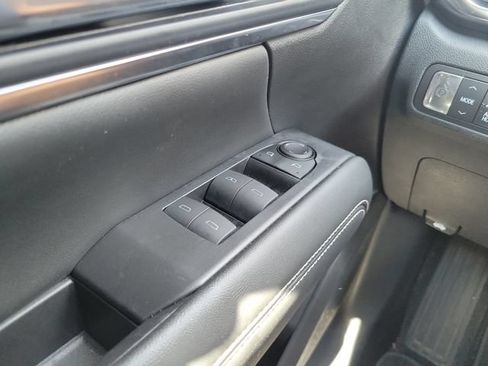 Used 2025 GMC Terrain Elevation AWD/4WD image 27