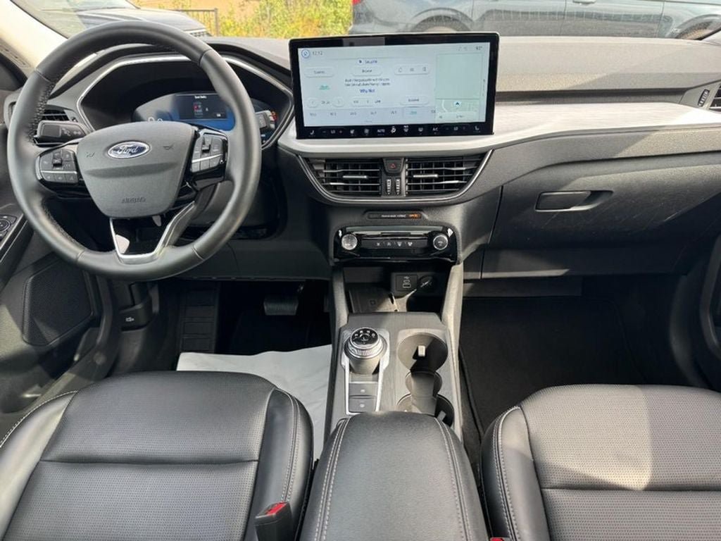 Used 2025 Ford Escape Platinum AWD/4WD image 11