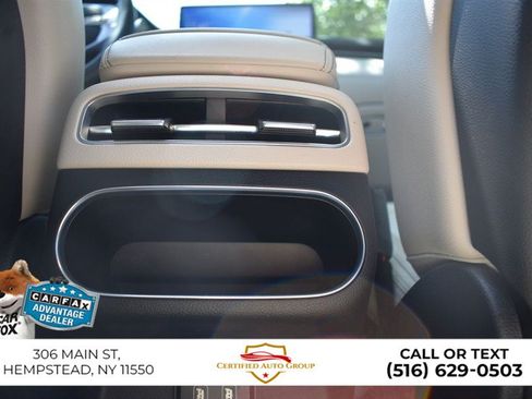Used 2022 Genesis GV70 2.5T AWD/4WD image 32