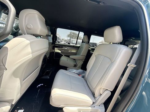 New 2026 Jeep Grand Wagoneer 2WD image 26
