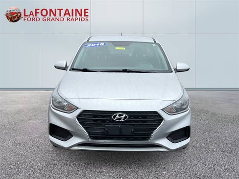 Used 2018 Hyundai Accent SE image 2