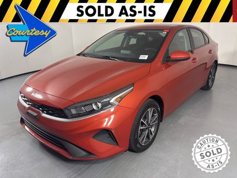 Used 2022 Kia Forte LXS FWD image 4