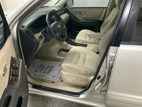 Used 2003 Toyota Highlander 4WD V6 image 12