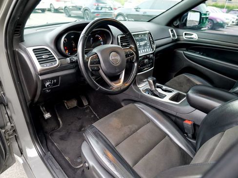 Used 2021 Jeep Grand Cherokee Laredo X AWD/4WD image 19