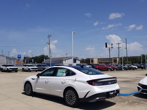 New 2026 Hyundai Sonata SEL FWD image 5