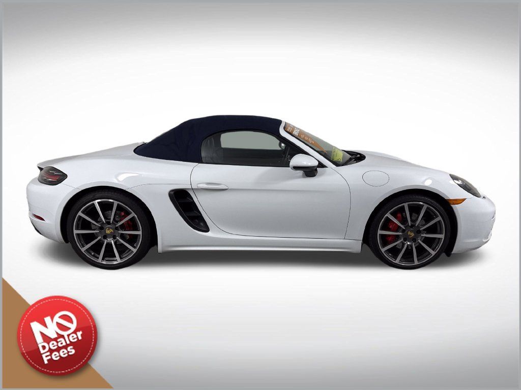 Used 2017 Porsche 718 Boxster S RWD image 2