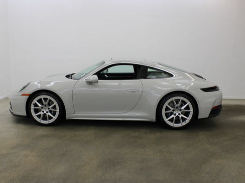 Certified 2025 Porsche 911 Carrera RWD image 2