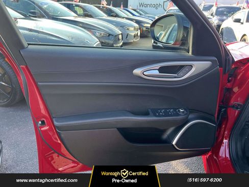Used 2023 Alfa Romeo Giulia Veloce image 12