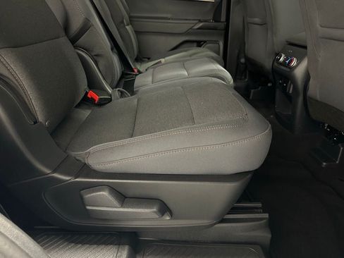 Used 2025 Ford Explorer Active AWD/4WD image 48
