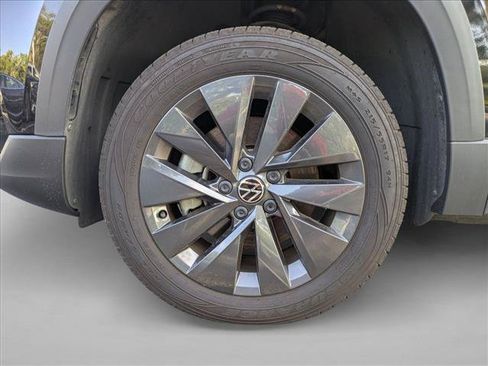 Used 2023 Volkswagen Taos S FWD image 13