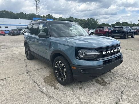 Used 2021 Ford Bronco Sport Outer Banks w/ Outer Banks Package AWD/4WD image 11