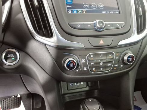 Used 2019 Chevrolet Equinox LT w/ Driver Convenience Package FWD image 21