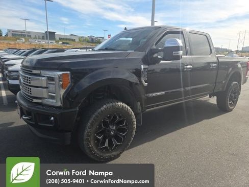 Used 2019 Ford F350 Platinum w/ Platinum Ultimate Package AWD/4WD image 16