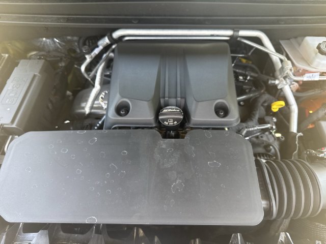 Used 2024 Chevrolet Colorado Trail Boss w/ Advanced Trailering Package AWD/4WD image 29
