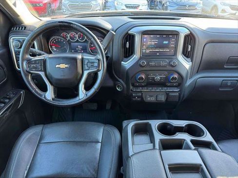 Used 2021 Chevrolet Silverado 1500 LT image 16