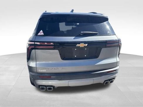 Used 2026 Chevrolet Traverse LT w/ Sun and Wheel Package AWD/4WD image 9