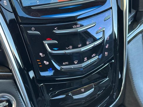 Used 2018 Cadillac Escalade Platinum AWD/4WD image 23