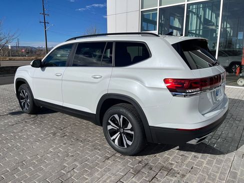 New 2026 Volkswagen Atlas SE image 3
