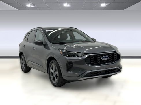 Certified 2023 Ford Escape ST-Line w/ Tech Pack #1 AWD/4WD image 6